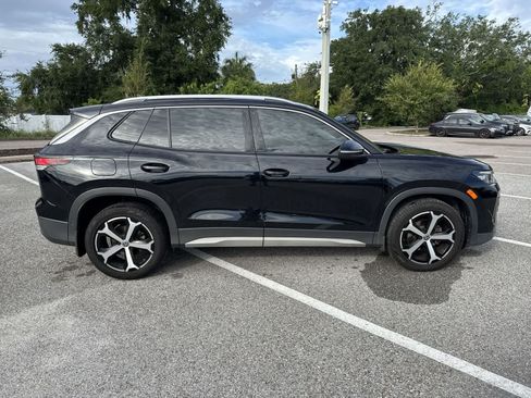 Used 2025 Volkswagen Tiguan SE FWD image 15