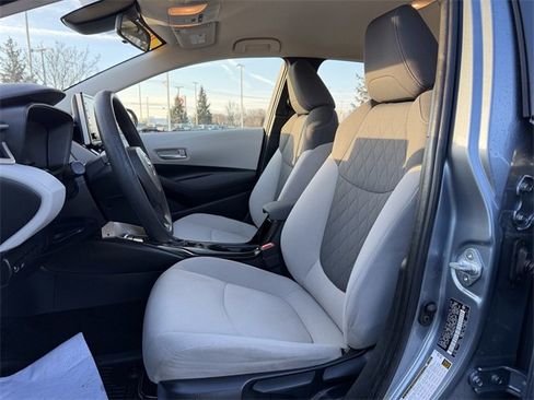 Used 2021 Toyota Corolla LE image 14