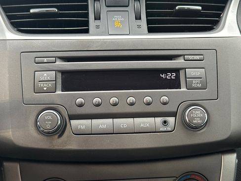 Used 2014 Nissan Sentra S image 27