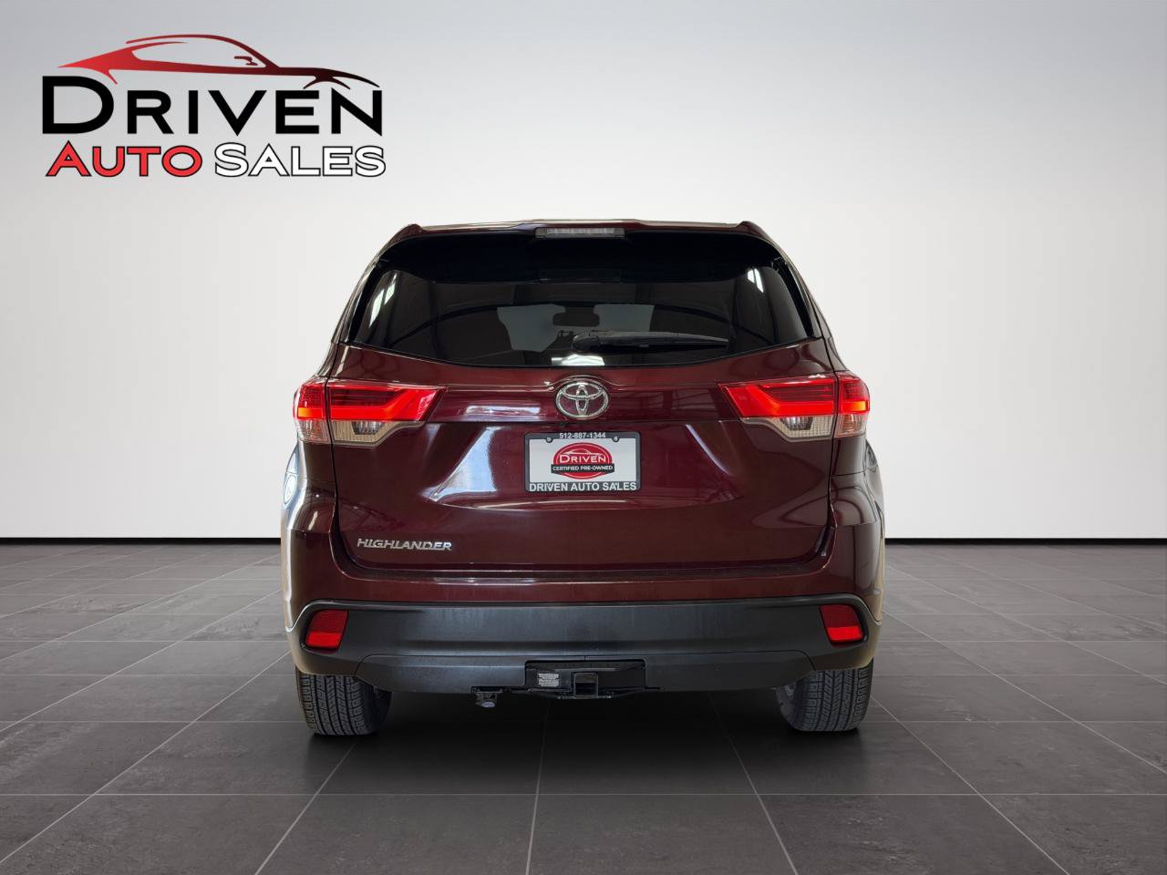 Used 2019 Toyota Highlander LE FWD image 6