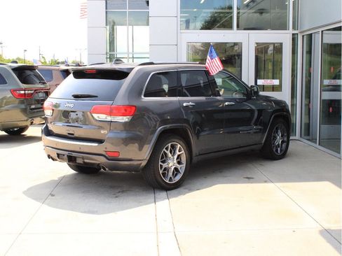 Used 2021 Jeep Grand Cherokee Overland AWD/4WD image 6