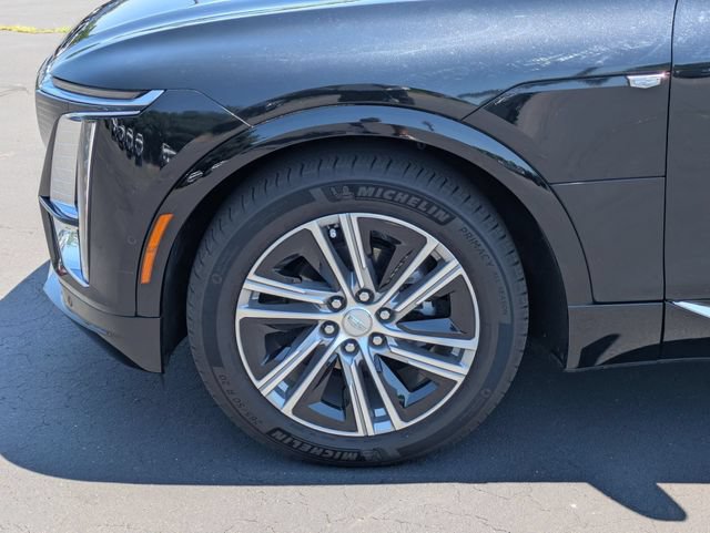 Used 2024 Cadillac Lyriq Luxury w/ LPO, Floor Liner Package AWD/4WD image 10