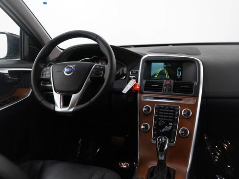 Used 2017 Volvo XC60 T6 Inscription w/ Advanced Package image 13