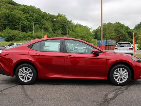 New 2026 Toyota Camry LE AWD/4WD image 6