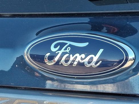 Used 2017 Ford Explorer XLT w/ Equipment Group 202A image 33