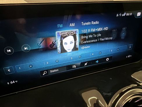 Certified 2022 Mercedes-Benz GLB 250 image 22