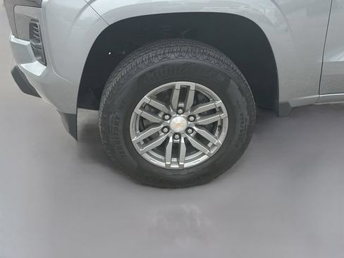 Used 2024 Chevrolet Colorado LT w/ LT Convenience Package II AWD/4WD image 38