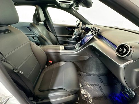 Used 2025 Mercedes-Benz C 300 4MATIC Sedan image 27