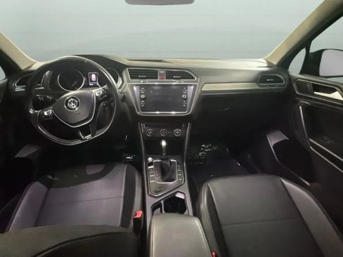Used 2019 Volkswagen Tiguan SE FWD image 10
