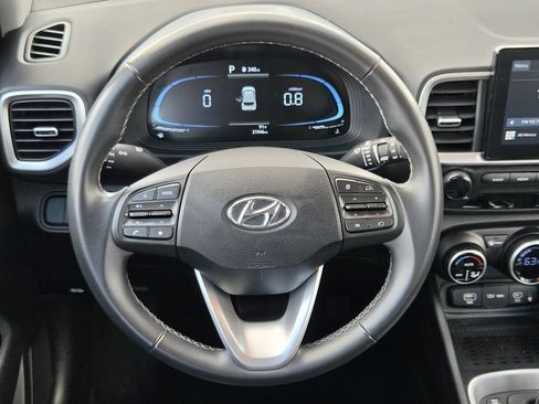 Used 2026 Hyundai Venue SEL FWD image 14