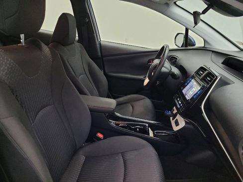Used 2017 Toyota Prius Three image 21