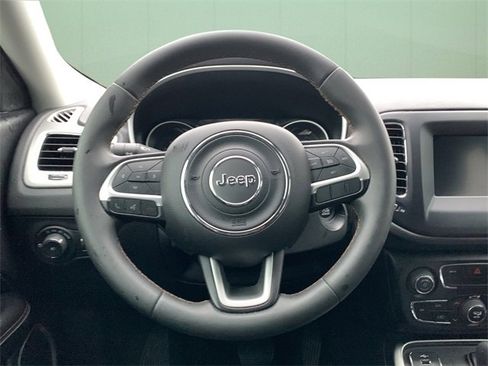 Used 2021 Jeep Compass Latitude image 23