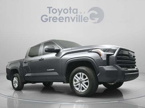 Used 2025 Toyota Tundra SR5 AWD/4WD image 19