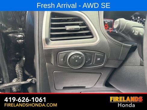 Used 2022 Ford Edge SE w/ Black Appearance Package AWD/4WD image 17