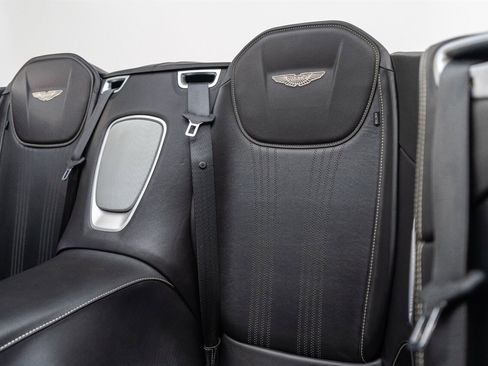 Used 2019 Aston Martin DB11 Volante image 23