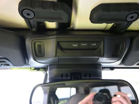 New 2026 Jeep Gladiator Sport AWD/4WD image 24