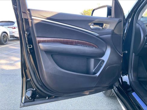 Used 2017 Acura MDX SH-AWD image 25