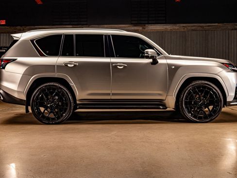 Used 2022 Lexus LX 600 F Sport image 11