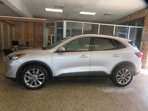 Used 2020 Ford Escape SEL AWD/4WD image 69