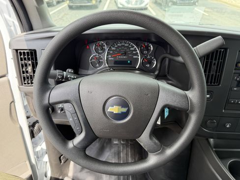 New 2026 Chevrolet Express 3500 Extended RWD image 14