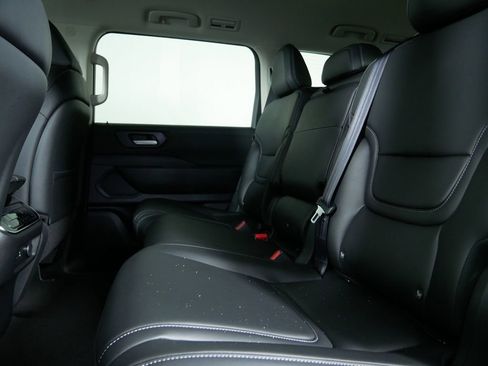 New 2026 Nissan Armada SV image 16