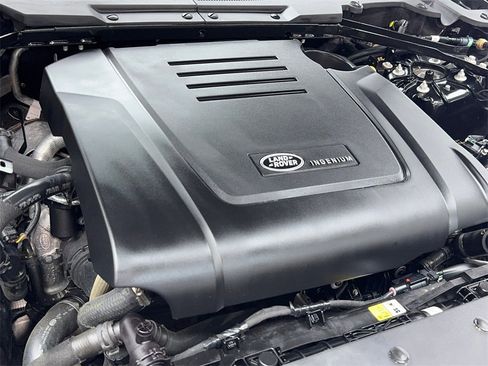 Used 2024 Land Rover Defender 90 S image 54