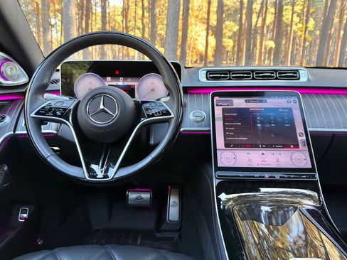 Certified 2024 Mercedes-Benz Maybach S 580 4MATIC image 3