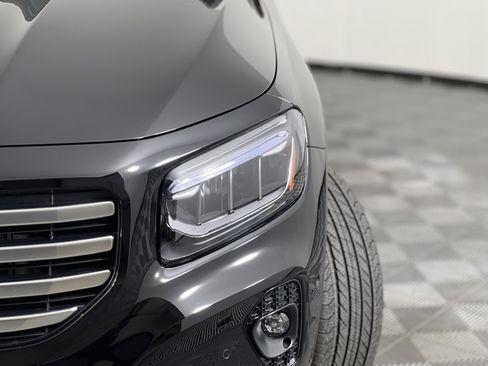 New 2026 Mercedes-Benz GLB 250 4MATIC image 7