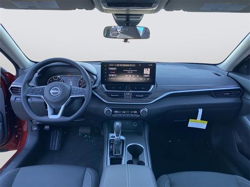 Used 2025 Nissan Altima 2.5 SV w/ SV Special Edition Package image 15