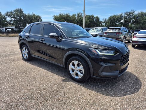 Used 2023 Honda HR-V LX image 8