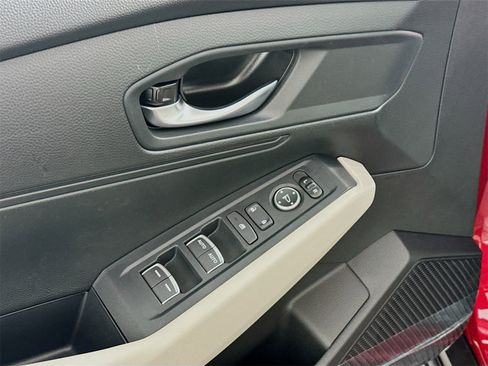 Used 2025 Honda Accord LX image 12