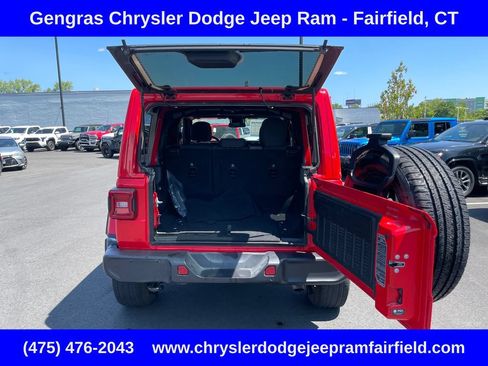 Certified 2025 Jeep Wrangler Unlimited Sahara w/ Safety Group AWD/4WD image 31