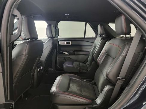 Certified 2022 Ford Explorer ST-Line AWD/4WD image 15