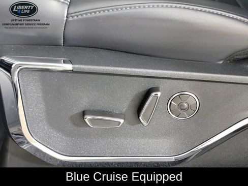 Certified 2025 Ford F150 Platinum w/ Equipment Group 702A High AWD/4WD image 15