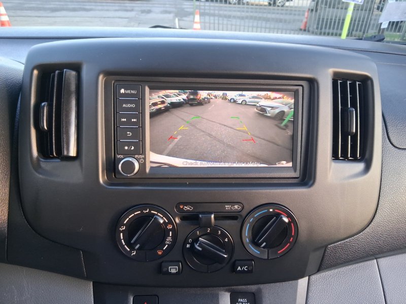 Used 2020 Nissan NV200 SV w/ Back Door Glass Package FWD image 8