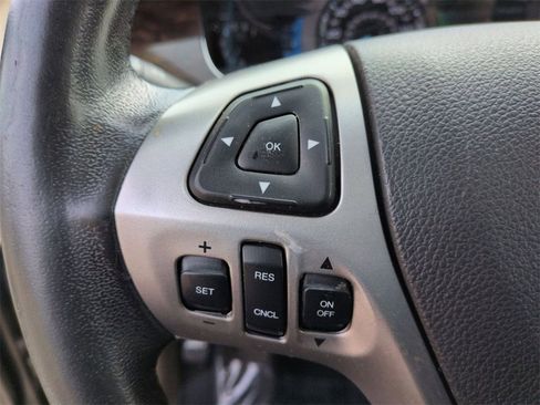 Used 2017 Ford Taurus Limited image 20