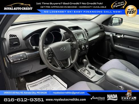 Used 2013 Kia Sorento LX w/ Convenience Pkg FWD image 9