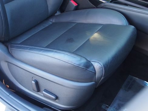 Used 2019 Kia Cadenza Technology image 12