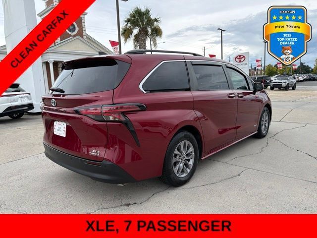 Used 2021 Toyota Sienna XLE FWD image 5
