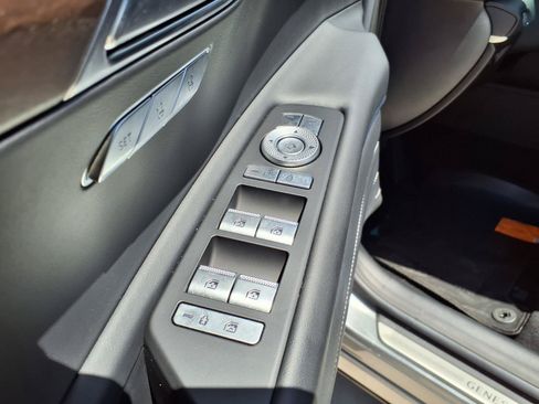 Certified 2026 Genesis GV80 2.5T Select AWD/4WD image 21