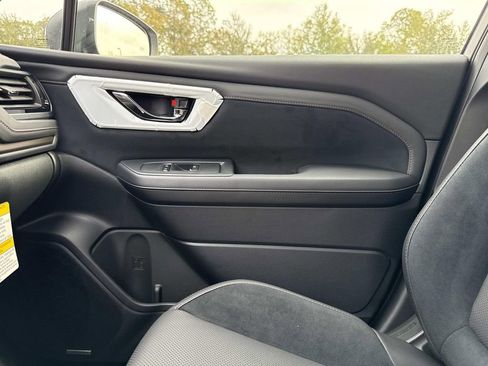 New 2025 Subaru Forester Touring image 28