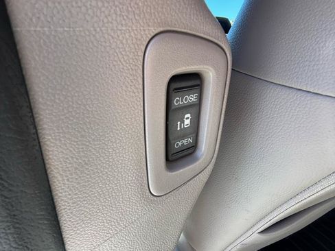 Used 2016 Honda Odyssey EX-L image 21