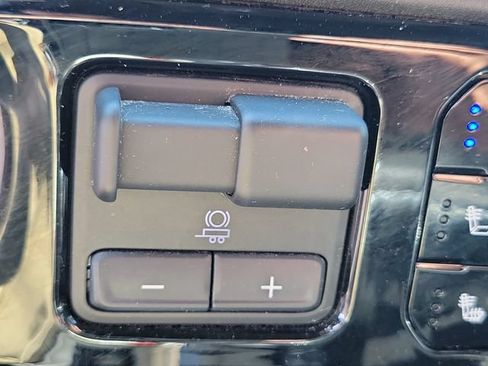 Certified 2023 Chevrolet Silverado 1500 LTZ w/ LTZ Convenience Package II AWD/4WD image 17