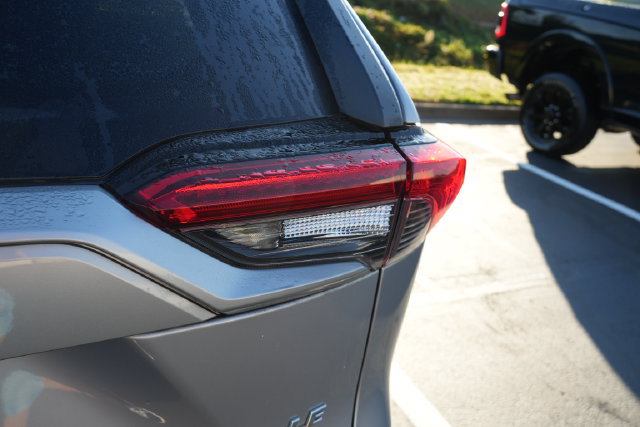 Used 2021 Toyota RAV4 LE FWD image 25