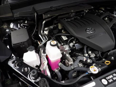 Used 2025 Toyota Grand Highlander AWD image 25