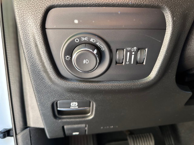 Used 2025 Jeep Grand Cherokee Limited AWD/4WD image 26