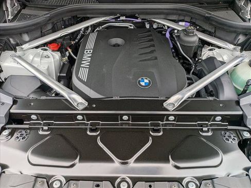 New 2026 BMW X5 xDrive40i w/ M Sport Package AWD/4WD image 18