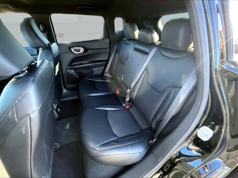 New 2026 Jeep Compass Latitude image 13