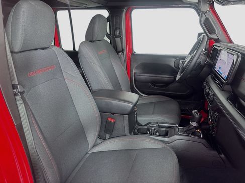 Used 2025 Jeep Wrangler Unlimited Rubicon AWD/4WD image 26