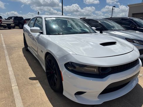 Used 2020 Dodge Charger Scat Pack w/ Dynamics Package RWD image 3